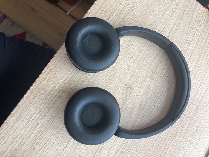 Sony wireless headphones WH-CH520