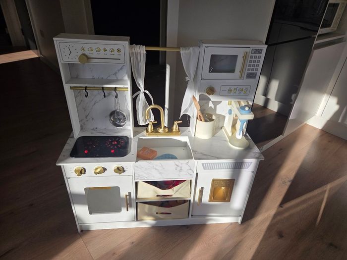 Toy Kitchen