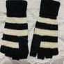 Accessorize 2 way Gloves/Palmwarmers Image 3