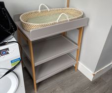 Baby elegance Ollie changing table with basket included