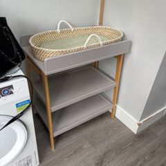 Baby elegance Ollie changing table with basket included