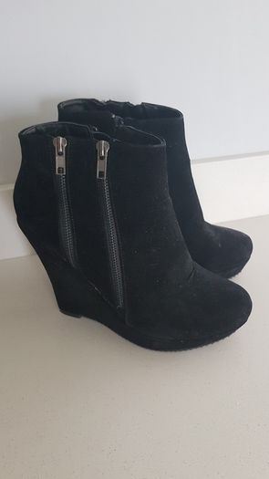 Woman's ankle boots