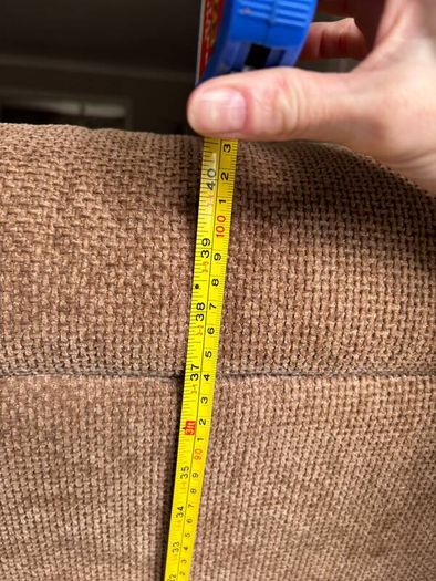 Dual motor riser recliner armchair