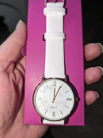 colour changing watch