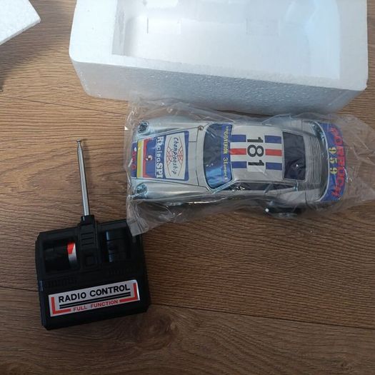 1980s R/C Jet racer 959 radio Controlled car brand new