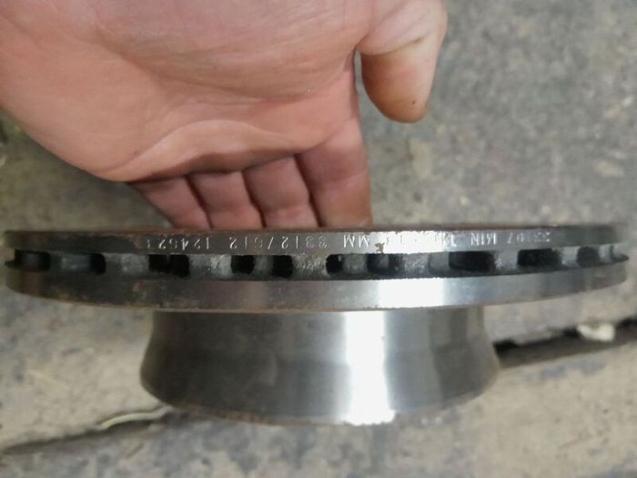 mercedes sprinter 903 brake disk and line
