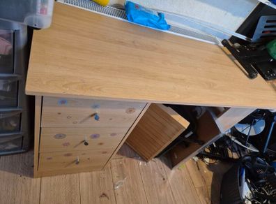 desk