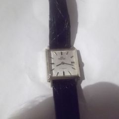 a vintage square face ladies  wrist watch,by pierport
