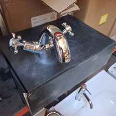Burlington Claremont Mono Basin mixer