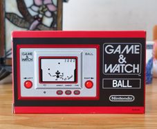 Club Nintendo Game & Watch Ball Japan.