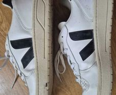 Veja trainers size 11