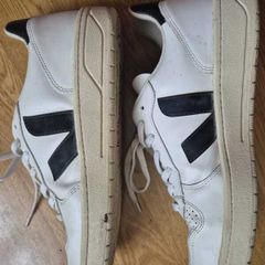 Veja trainers size 11