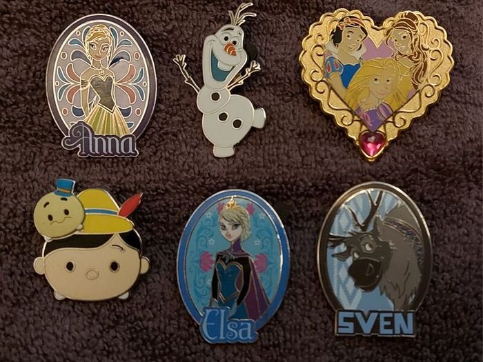 Collection of 6 Disney badges