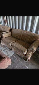 free pub hotel furniture