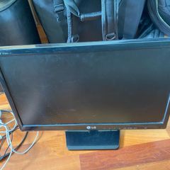 LG screen TV 18in and chrome cast