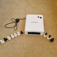 Gel manicure lamp includes 7 colours plus remover