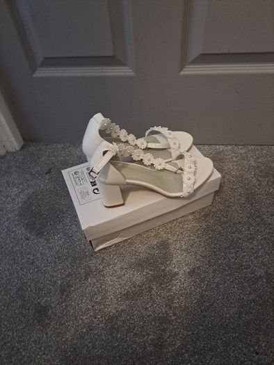 Ladies shoes