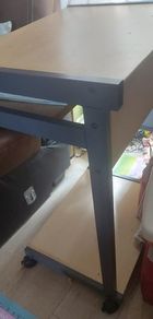 Mobile computer desk with shelf - light wood and grey frame