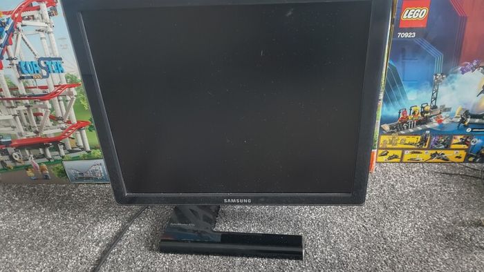 Monitor Samsung SyncMaster 971p