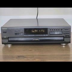 Technics 5 Disc CD Changer (SL-PD867)