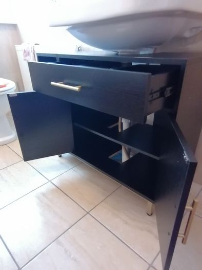 Undersink bathroom vanity