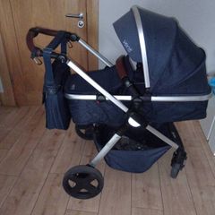 Venti Pram and Matching Baby Bag