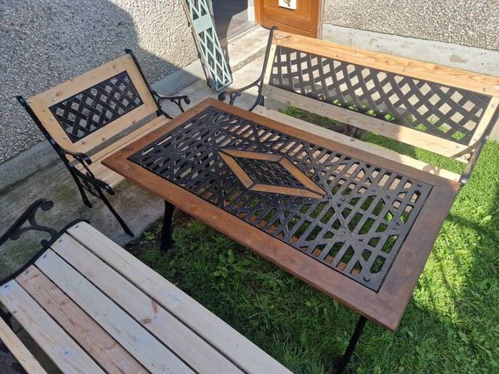 Garden table with 2 bench and 1 chair [ cast iron ]