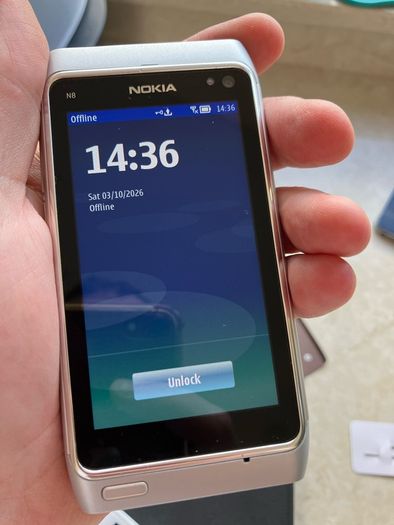 Nokia N8 silver (Sim free unlocked)