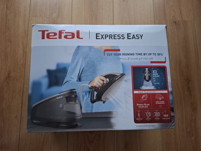 Tefal Express Easy SV6140 Steam Generator Iron