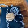 silver solid pendant and heavy chain Image 7