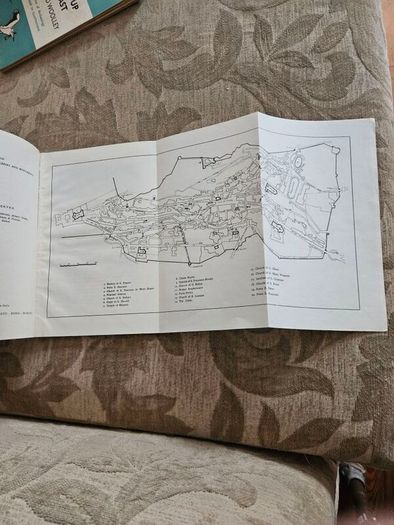 Assisi And Enviorons. 59 Illustrations.  Paperback In Good Condition.  See Photos For Same.