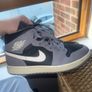 nike air jordan 1 mid Image 4