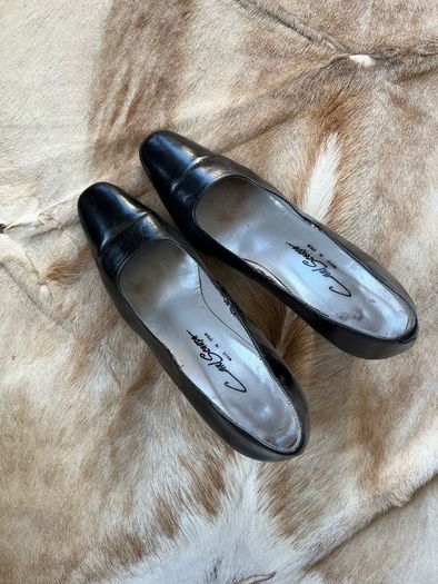 Vintage Carl Scarpa Black Leather Heels Size 37.5