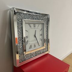 Crystal Clock (Brand-New)