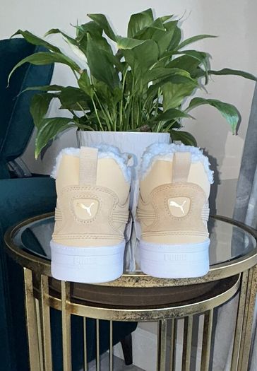 Ladies Beige & White Puma Trainers
