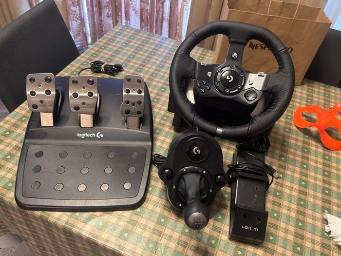 Logitech G920 Racing. In excellent condition