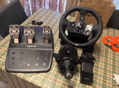 Logitech G920 Racing. In excellent condition