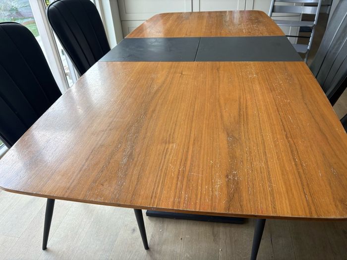Calligaris Kitchen Table & 4 chairs
