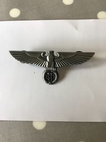 WW2 Memorabilia - German Wehrmacht uniform metal badge