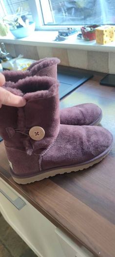 ladies UGG boots