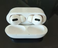 Apple Air Pods