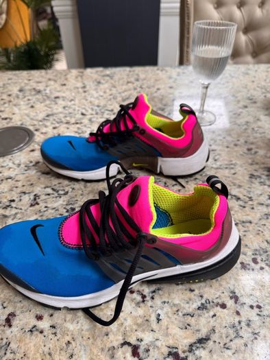 Nike Runners size 8