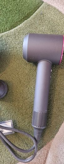 Dyson  supersonic  hairdryer