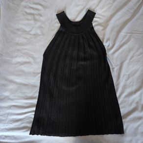Black sparkly pleated top, size 8