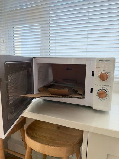 microwave SilverCrest 700W