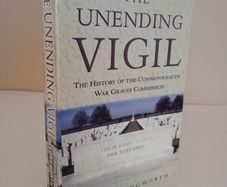 The Unending Vigil: A History of the Commonwealth War Graves Commission by Philip Longworth (RB17)