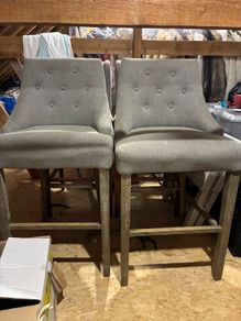 bar stool