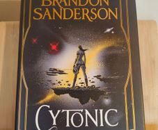Cytonic (Skyward: Book Three) by Brandon Sanderson