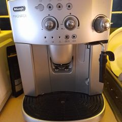 Magnifica Bean to Cup Coffee Machine  Delonghi