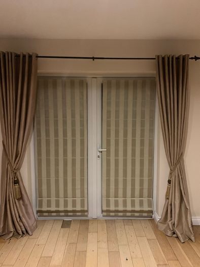 Roman blinds 28"